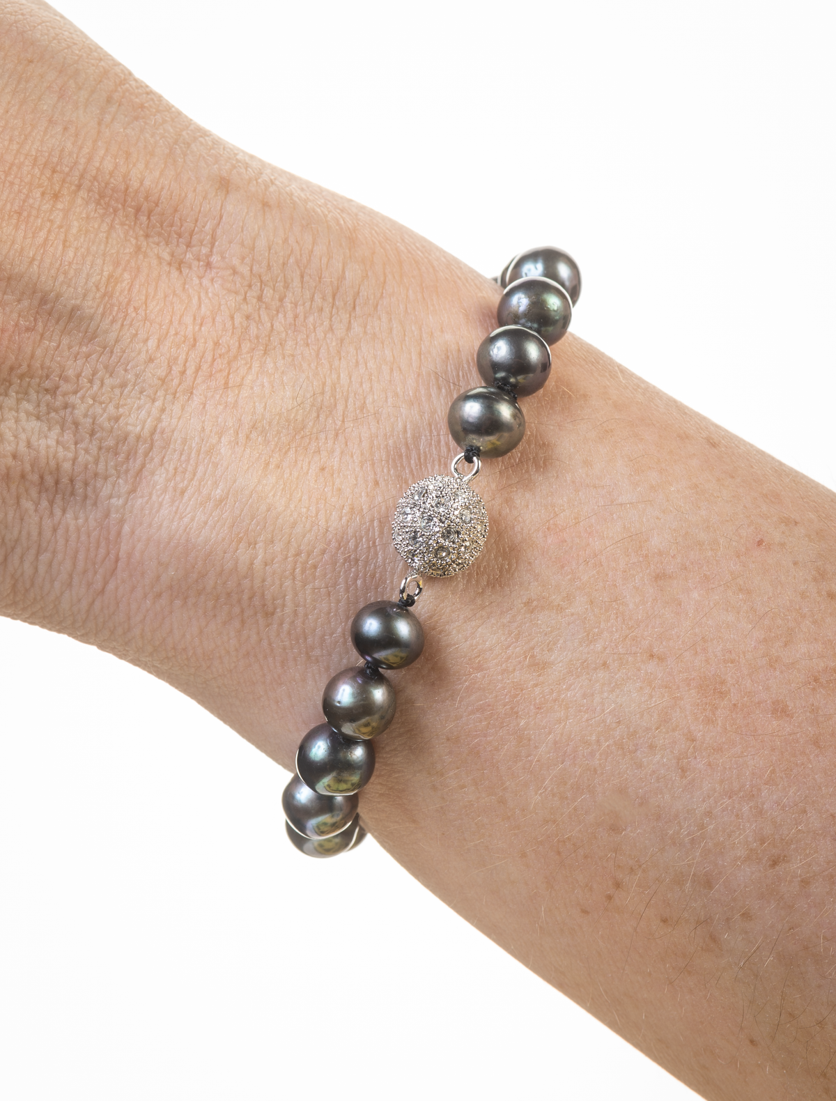 Delicate Pearl Bracelet with Crystal Clasp