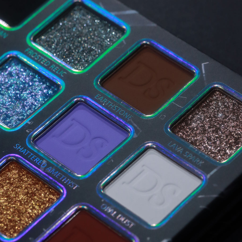 Broken Jewels Eyeshadow Palette, Magnetic