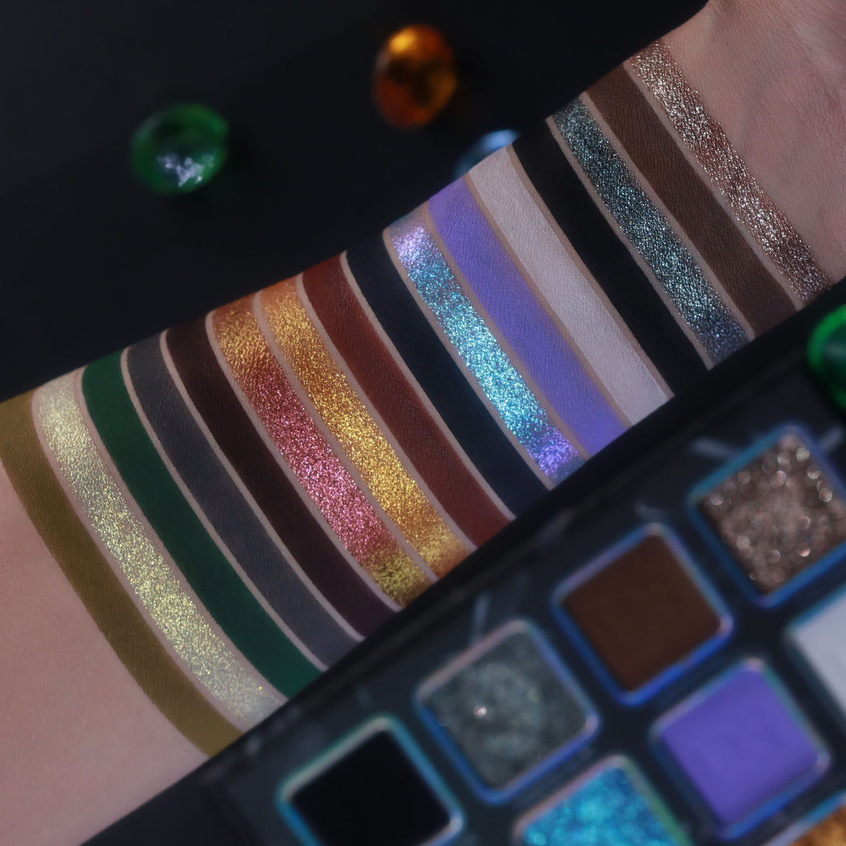 Broken Jewels Eyeshadow Palette, Magnetic