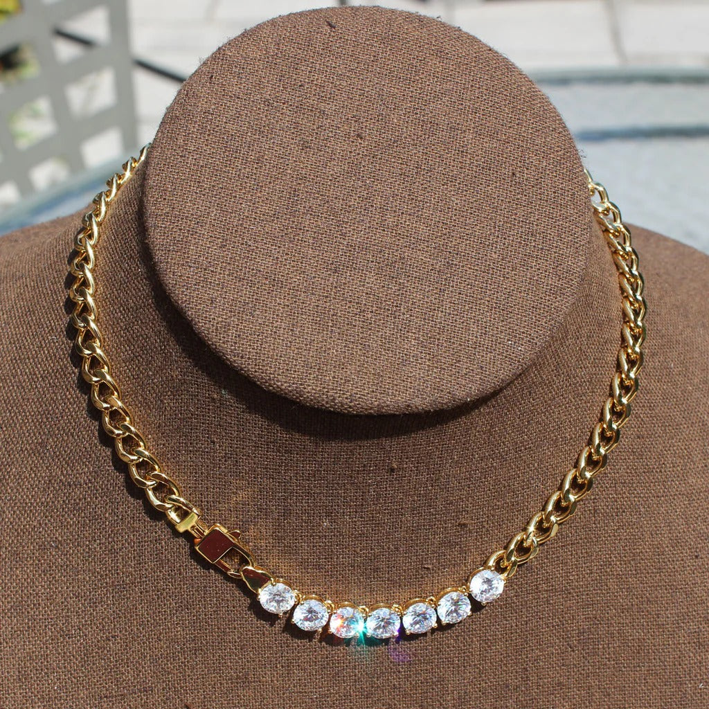 Amanda Pendant Necklace